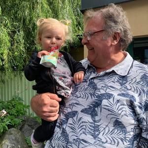 Meet your Posher, Christian